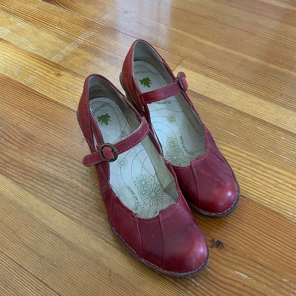 El naturalista pumps